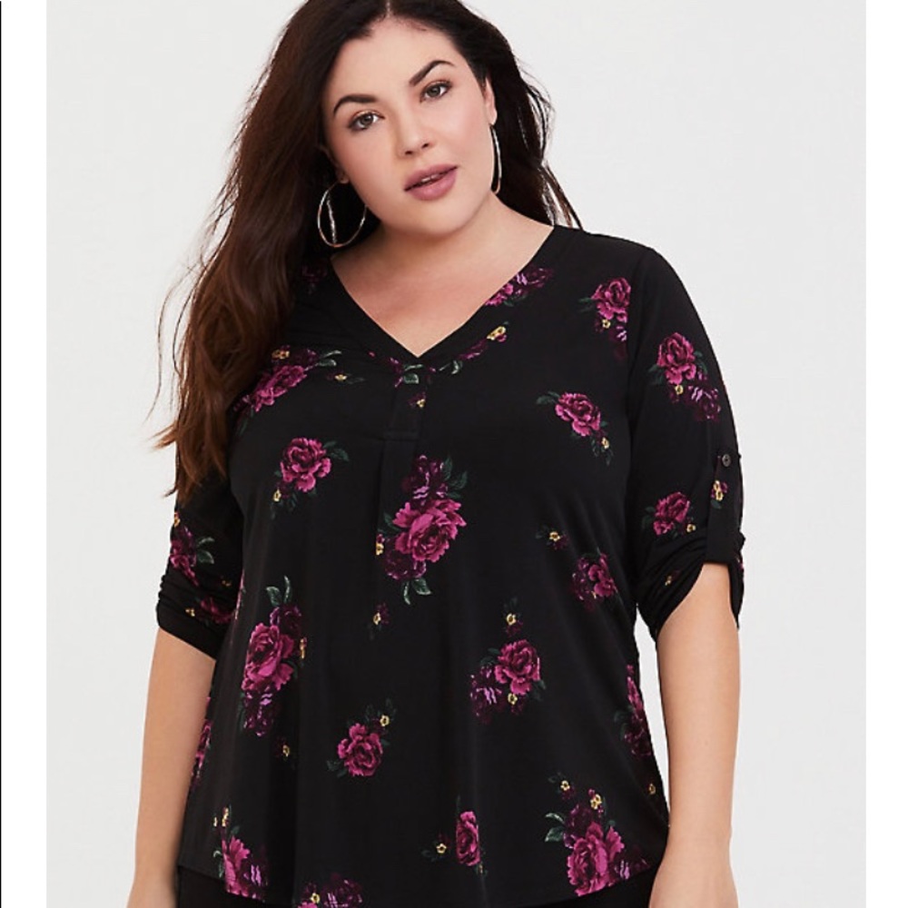 Torrid floral studio knit pullover blouse, Size 1